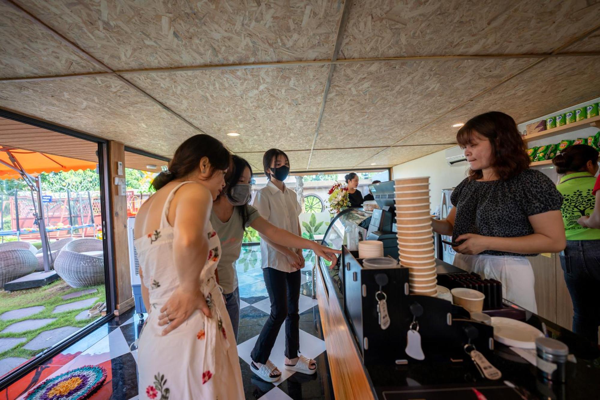 Apple House & Coffee Hotel Bà Rịa Kültér fotó